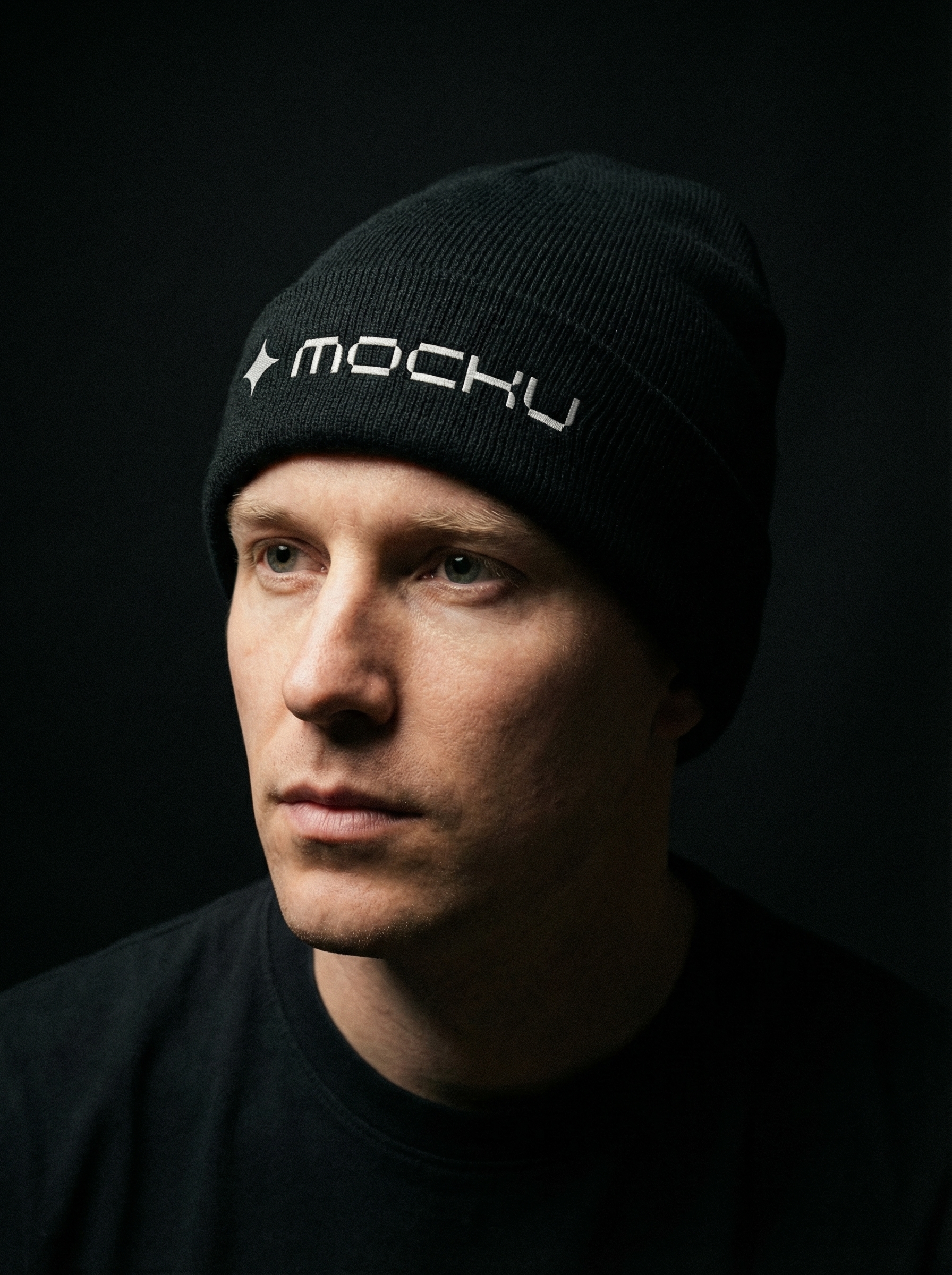 Beanie Minimal Dark mockup